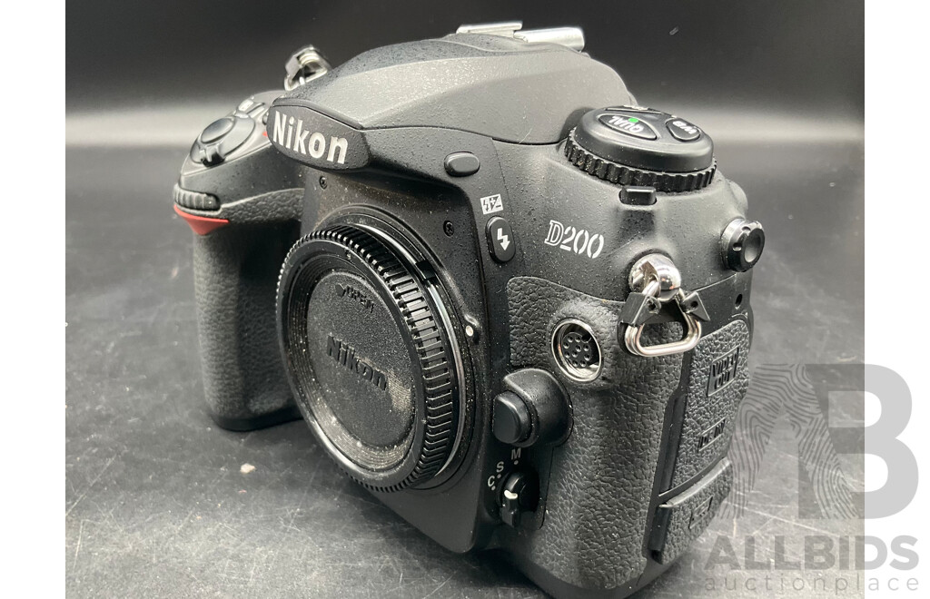 NIKON D200 Digital Camera Kit with 28-300mm Lens, 24-120mm Lens, 85mm Lens and Accessories