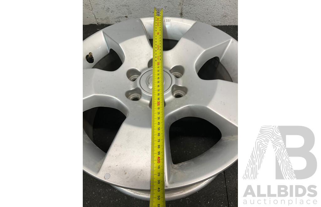 NISSAN Alloy Wheels - Lot of 3