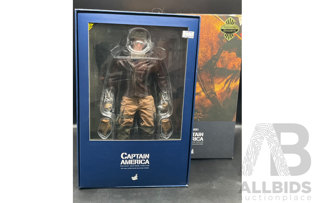 Hot Toys 1/6th Scale CAPTAIN AMERICA Rescue Uniform Version Action Figure