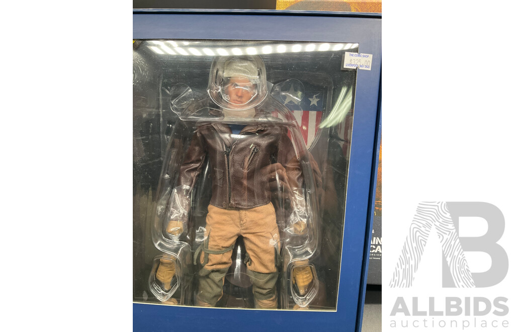 Hot Toys 1/6th Scale CAPTAIN AMERICA Rescue Uniform Version Action Figure