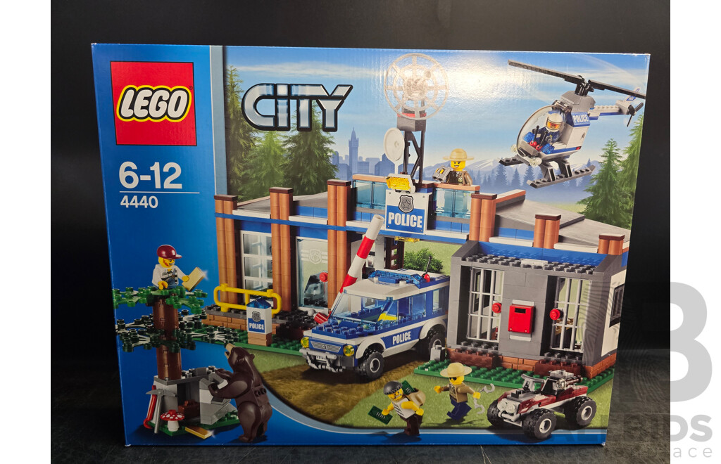 Retired Lego Set, City, Forest Police Station , 4440 Sealed New in Box