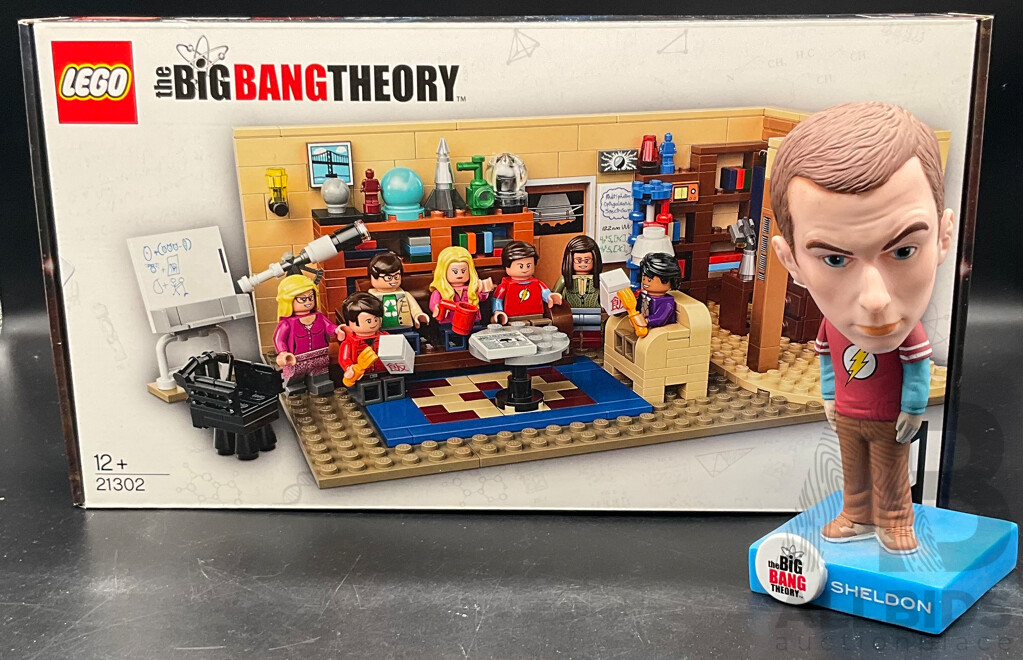 LEGO the Big Bang Theory (21302) and Sheldon Cooper Bobble-Head Figure - Lot of 2