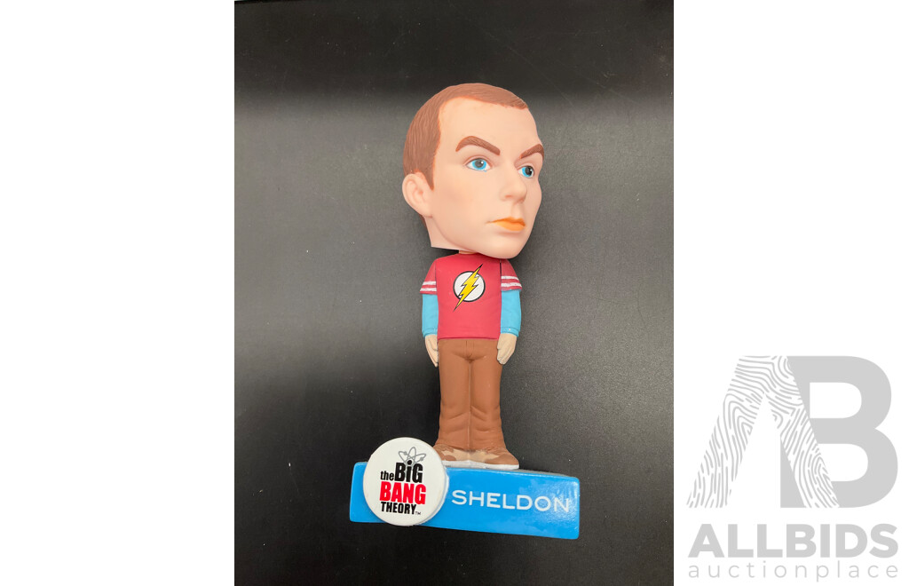 LEGO the Big Bang Theory (21302) and Sheldon Cooper Bobble-Head Figure - Lot of 2