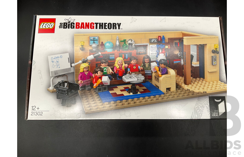 LEGO the Big Bang Theory (21302) and Sheldon Cooper Bobble-Head Figure - Lot of 2