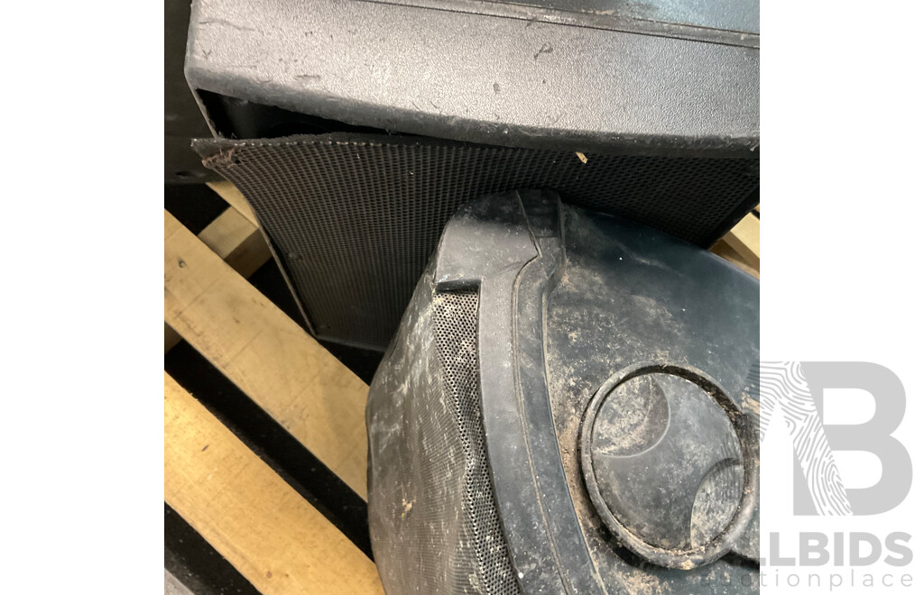 Portable Power Distribution Box and Pallet of Party Eletric Equipment - Untested