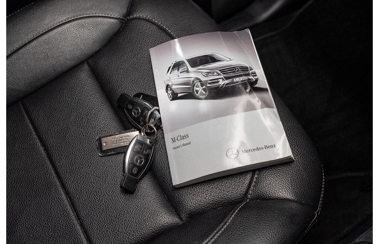 3/2014 Mercedes-Benz ML 250 CDI Bluetec (4x4) 166 4d Wagon Diamond Silver Metallic Turbo Diesel 2.1L