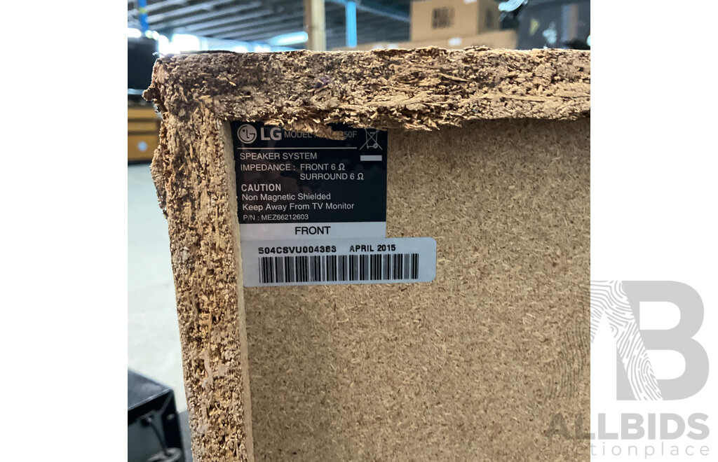 LG CM8235 Speaker System