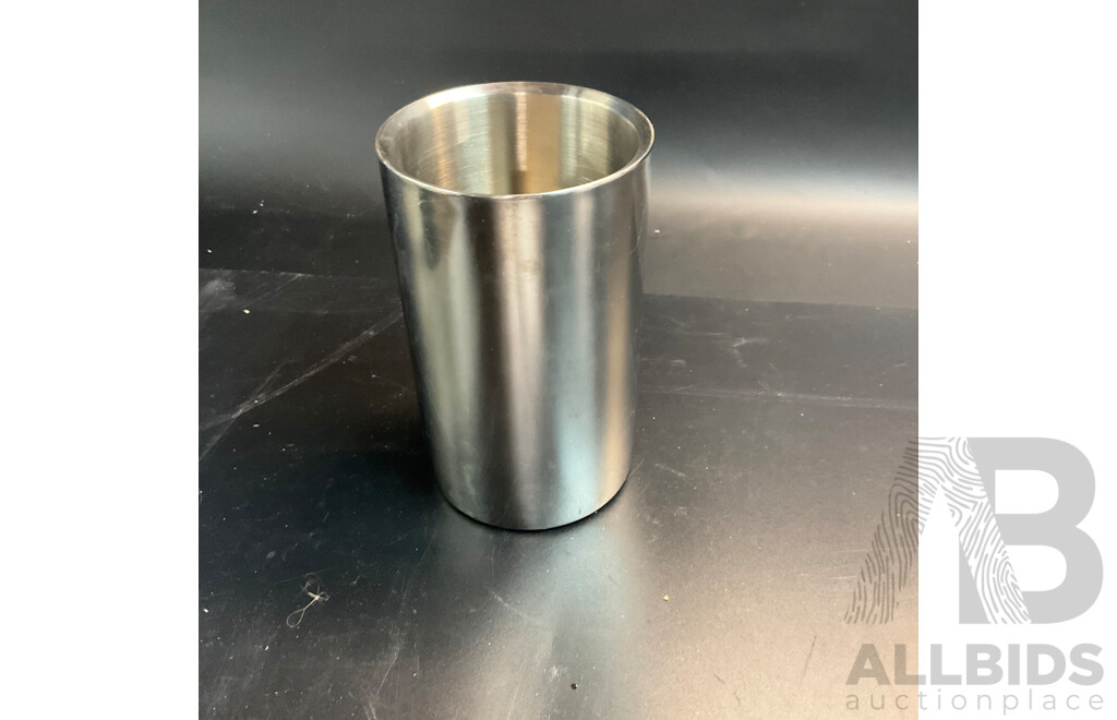 Assorted Household Items Includes Electric Car Washing Machine, Outdoor Light and More