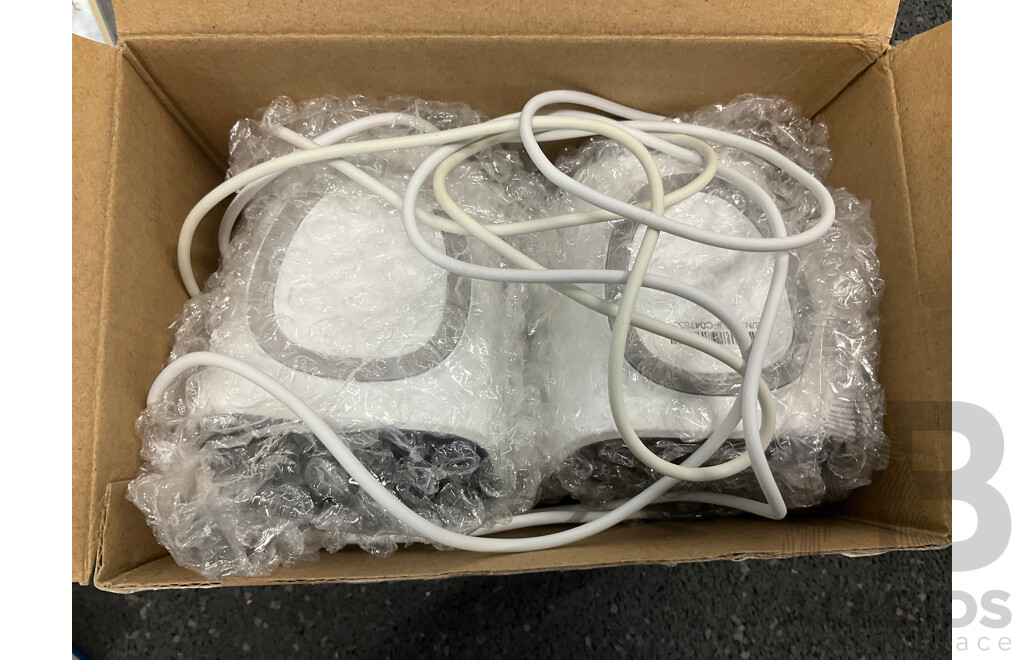 Assorted Usefull Gadgets, Including BELKIN Glass Protector, SIMPLECOM Led Desk Lamp, Led Fairy Light Globe, LENOVO Clock, LOGITECH Speakers and More