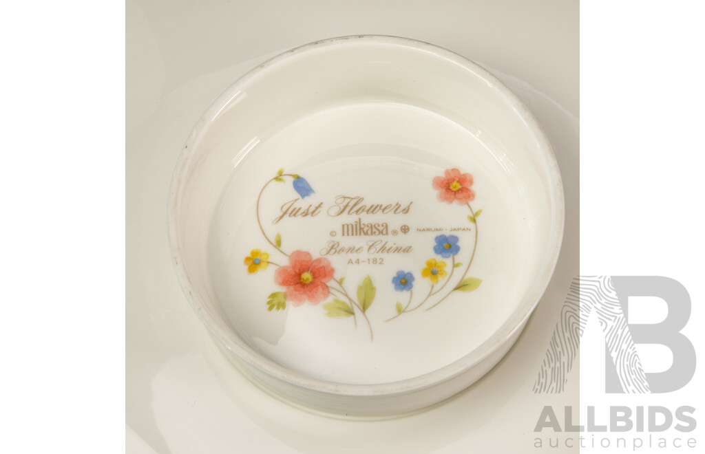 Collection of Mikasa 'Just Flowers' Ceramics (6)