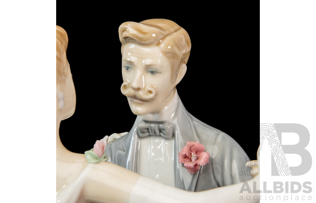 Lladro Anniversary Waltz Figural Group