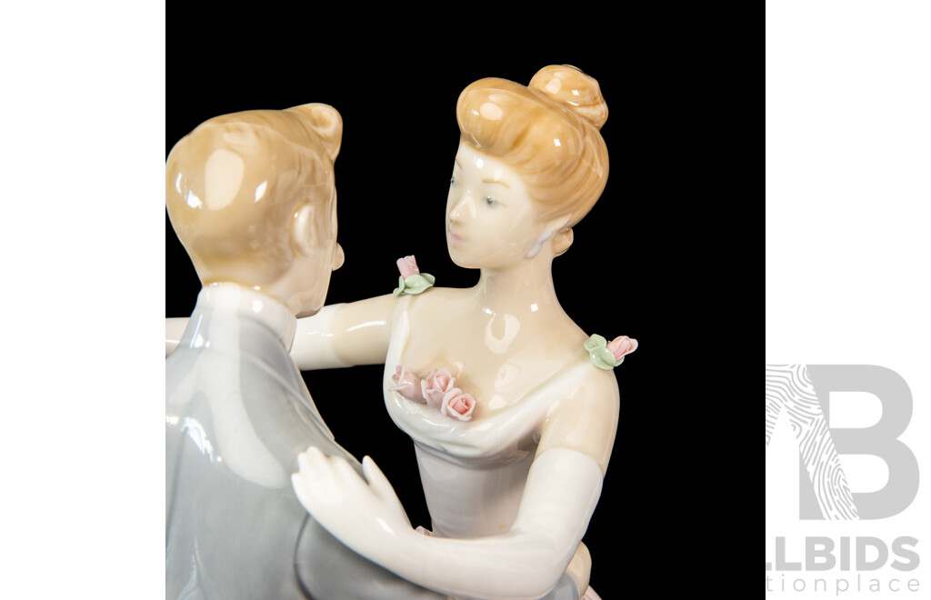 Lladro Anniversary Waltz Figural Group
