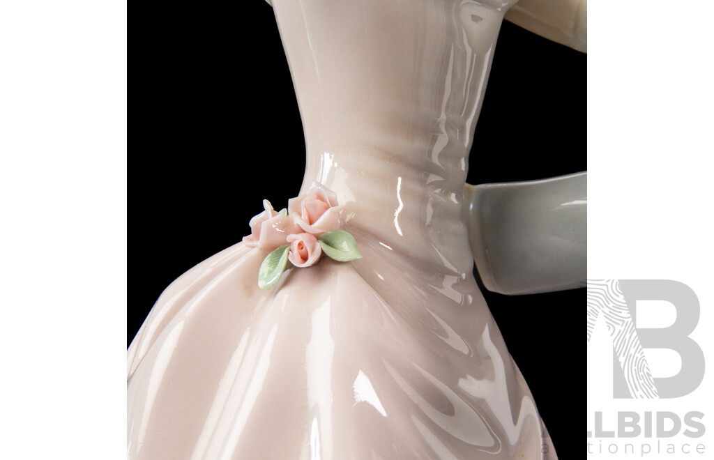 Lladro Anniversary Waltz Figural Group