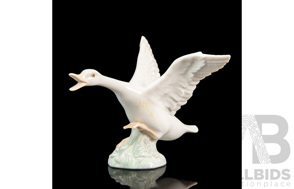 Lladro Jumping Duck Porcelain Figure