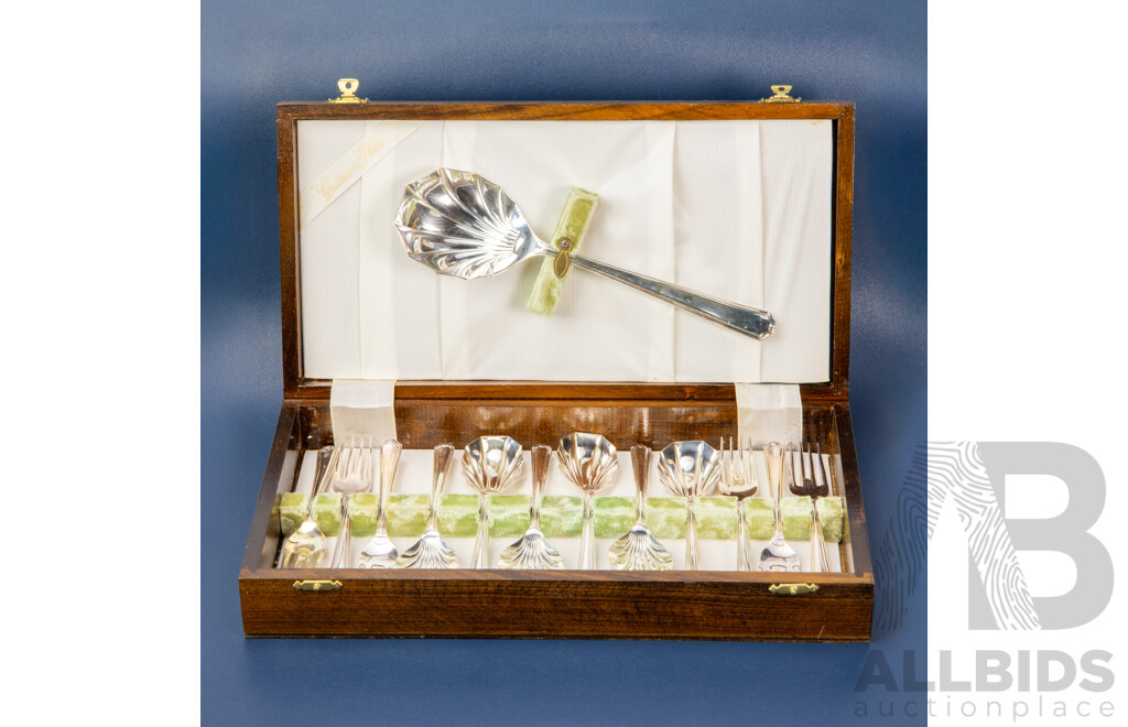 Vintage Grosvenor Delphic Dessert Set in Canteen