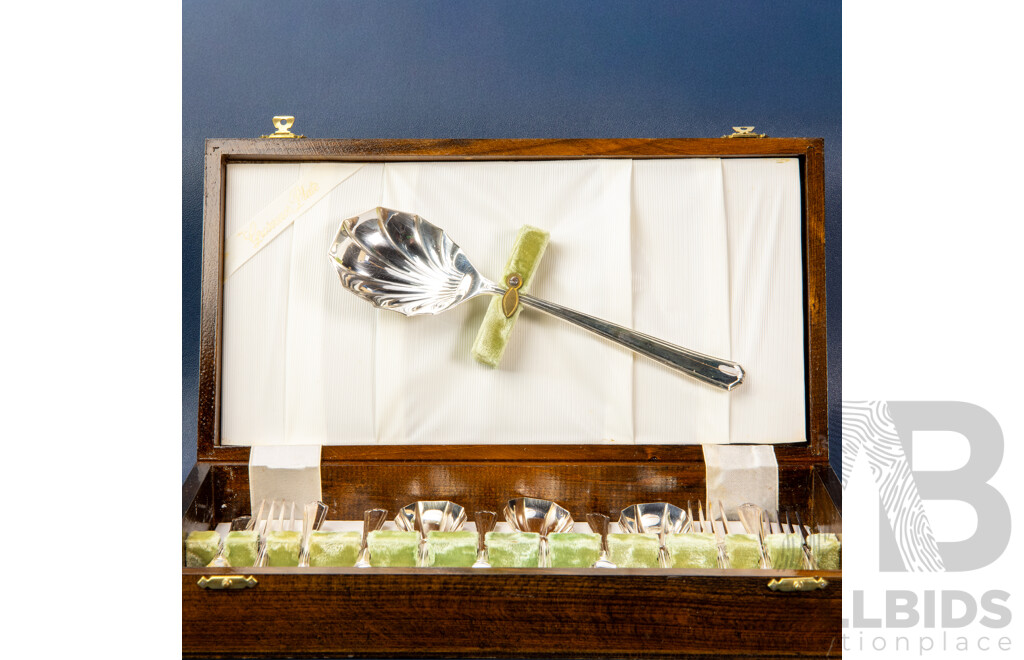 Vintage Grosvenor Delphic Dessert Set in Canteen