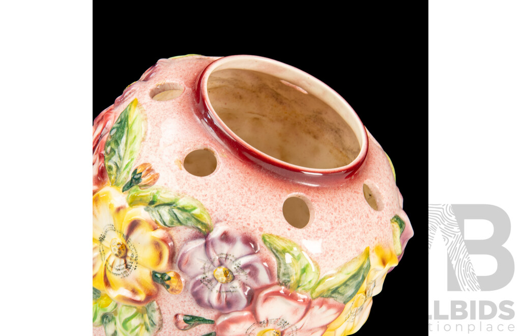 Vintage Australian Kalmar V58 Vase