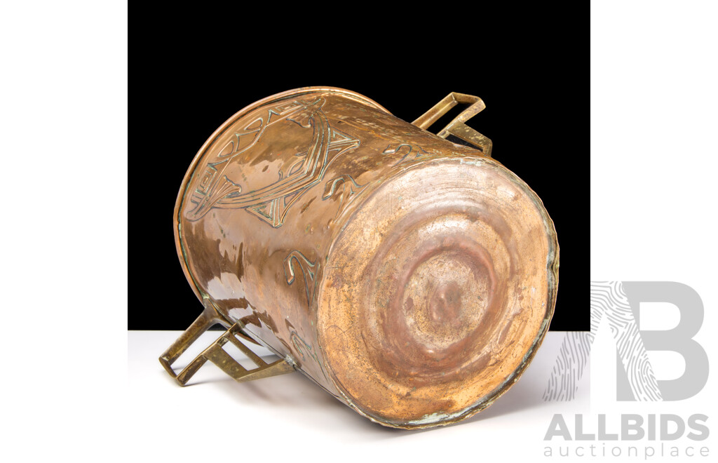 Fantastic German Jugendstil Copper and Brass Wine Cooler by C.D.E Works of Carl Deffner of Esslingen, c1900
