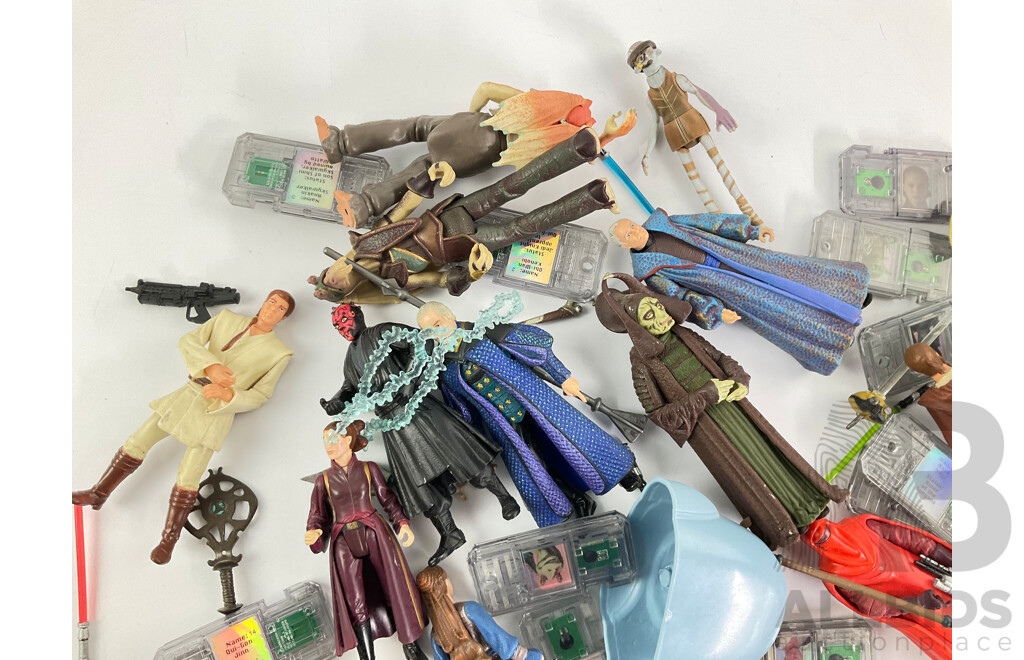 Good Collection of Vintage Hasbro Star Wars Figures and Chips, Circa Late 1990s