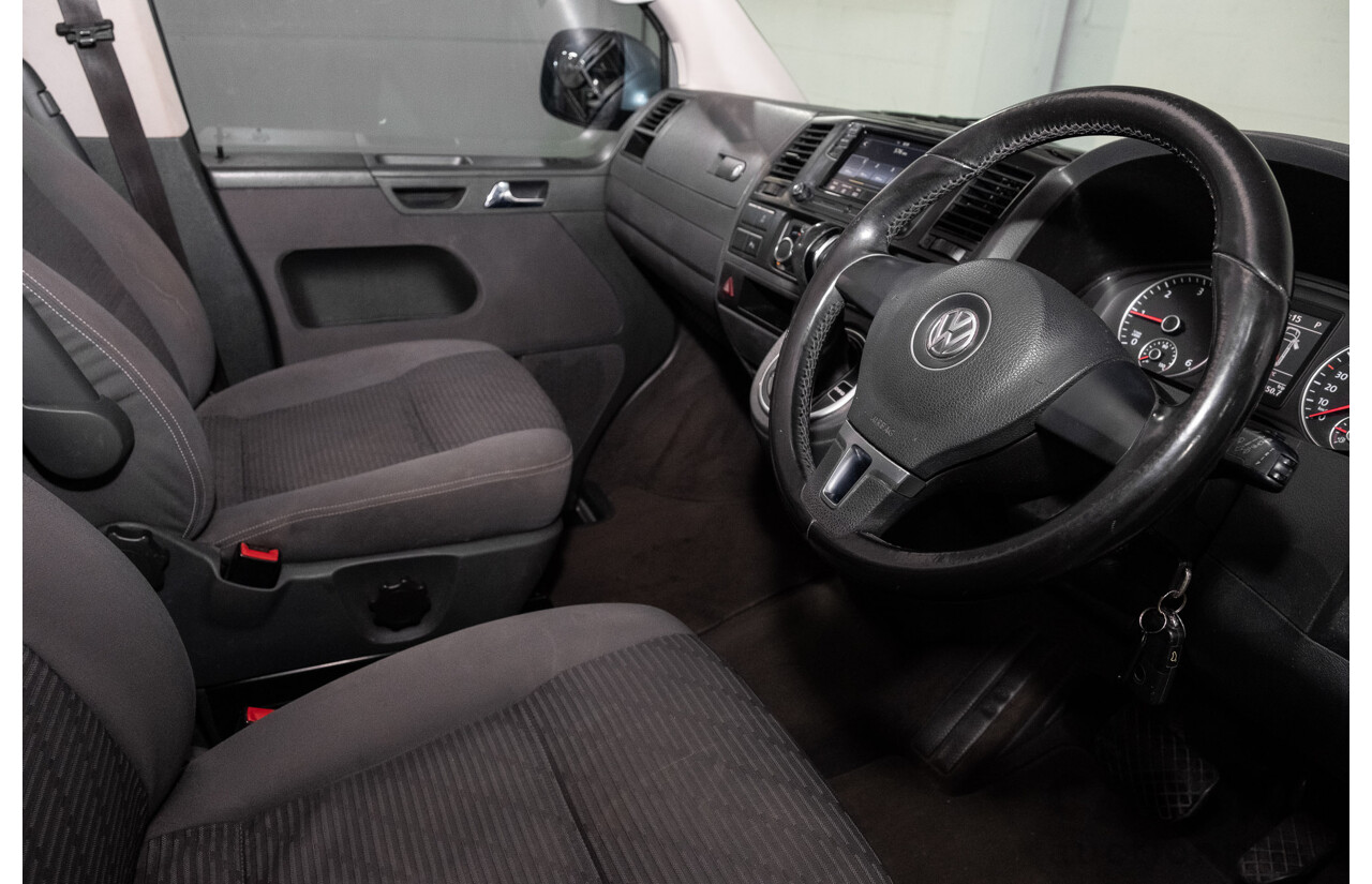 12/2010 Volkswagen Multivan 103 TDI Comfortline T5 MY10 4d Wagon Reflex Silver Metallic Turbo Diesel 2.0L