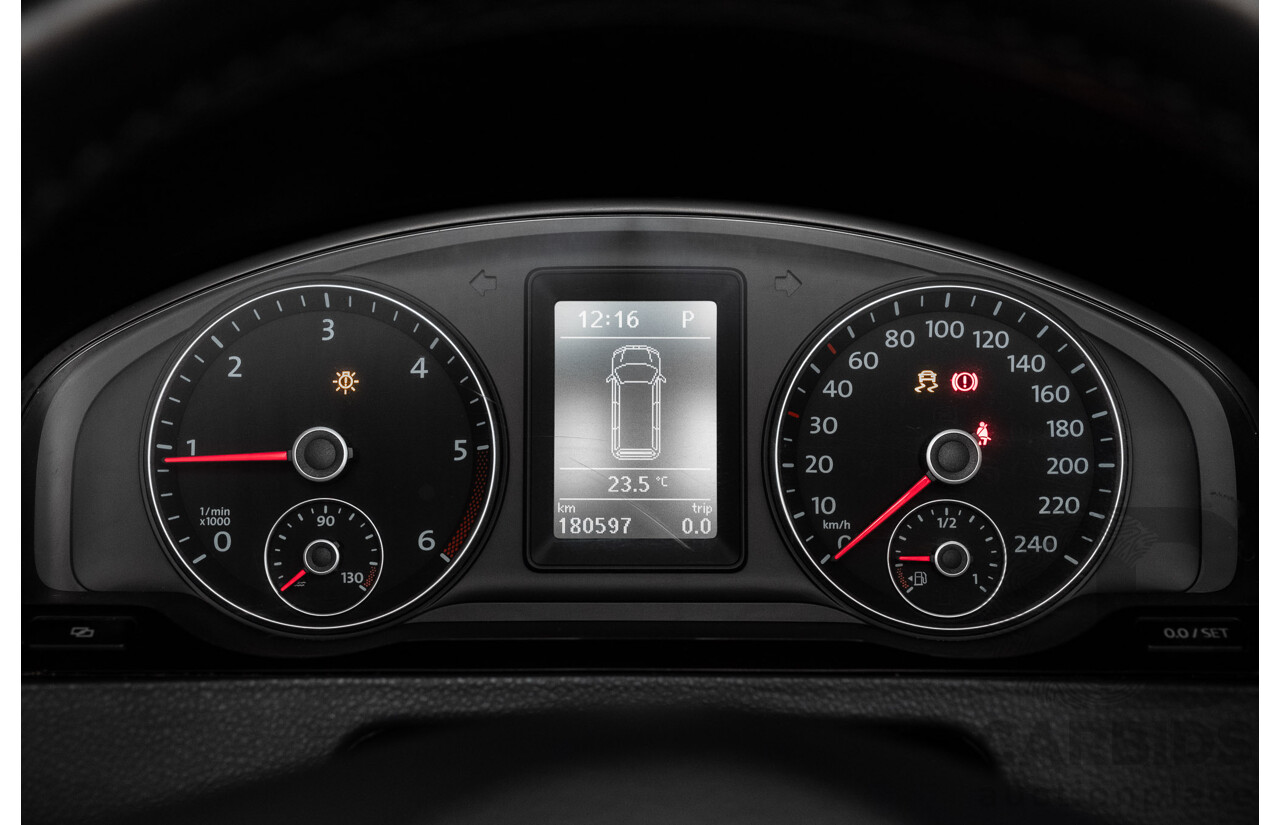 12/2010 Volkswagen Multivan 103 TDI Comfortline T5 MY10 4d Wagon Reflex Silver Metallic Turbo Diesel 2.0L