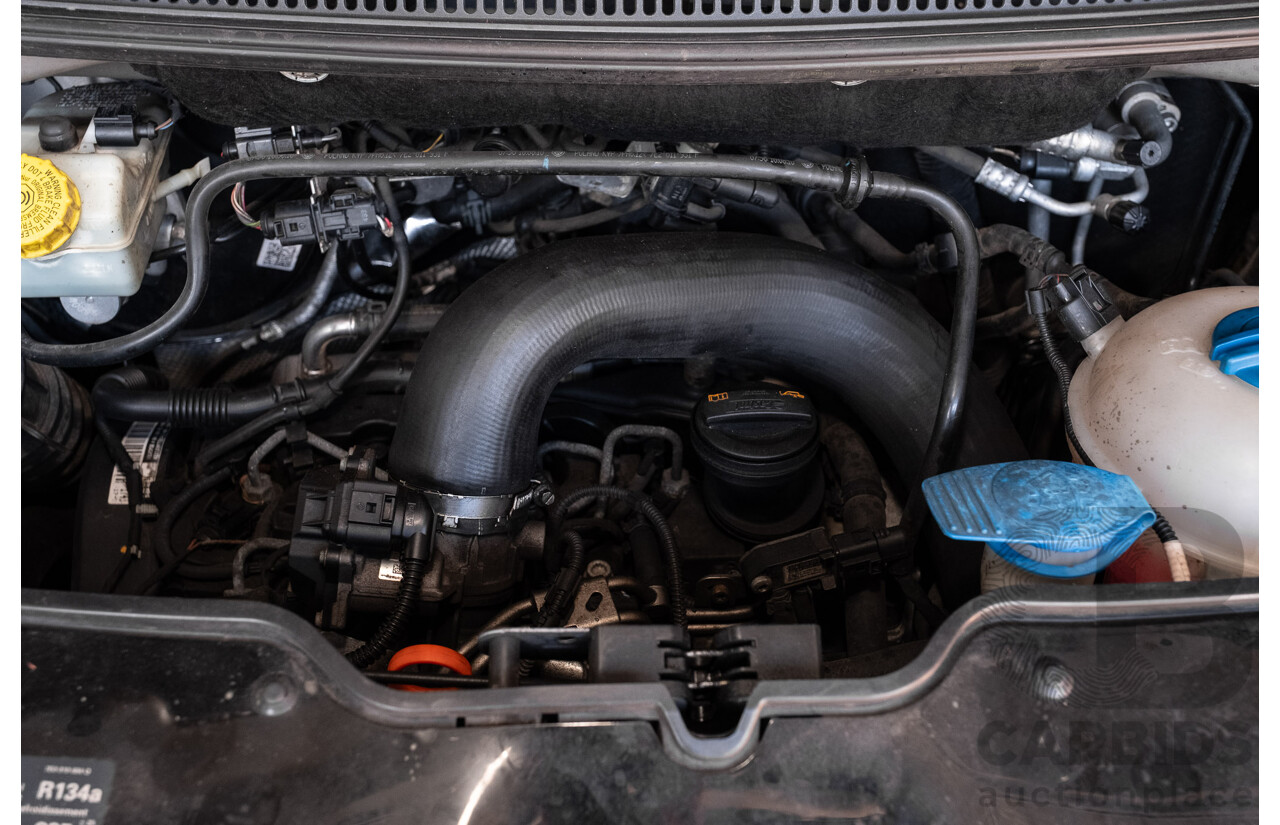 12/2010 Volkswagen Multivan 103 TDI Comfortline T5 MY10 4d Wagon Reflex Silver Metallic Turbo Diesel 2.0L