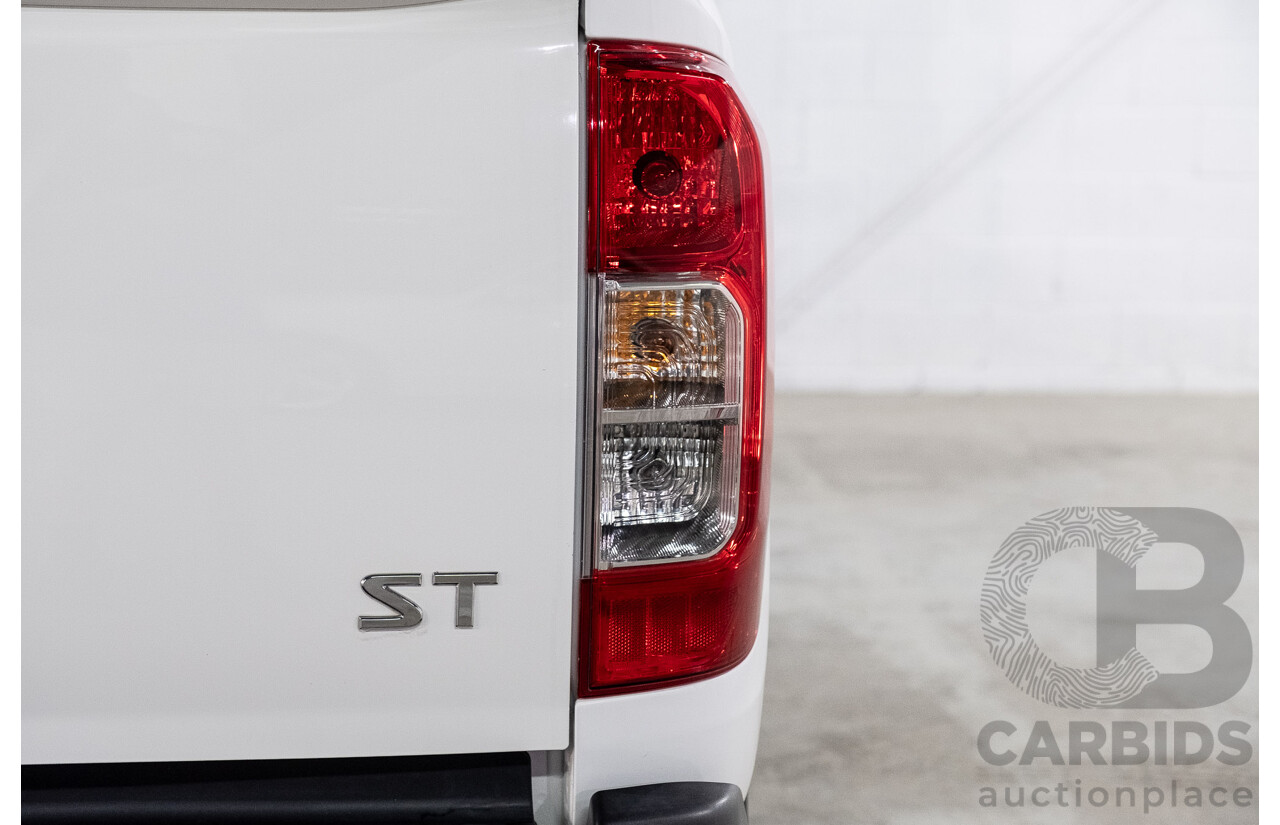 09/2017 Nissan Navara ST (4x4) D23 Series II Dual Cab Utility Polar White Twin Turbo Diesel 2.3L