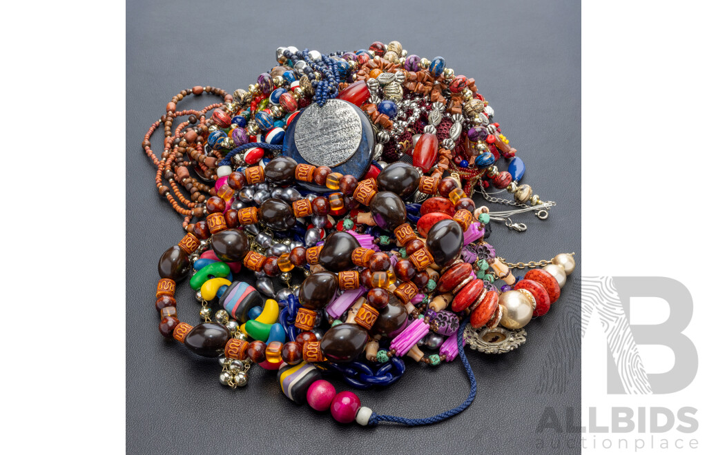 Collection of Vintage Mixed Jewellery Items Including Many Necklaces, 1321 Grams