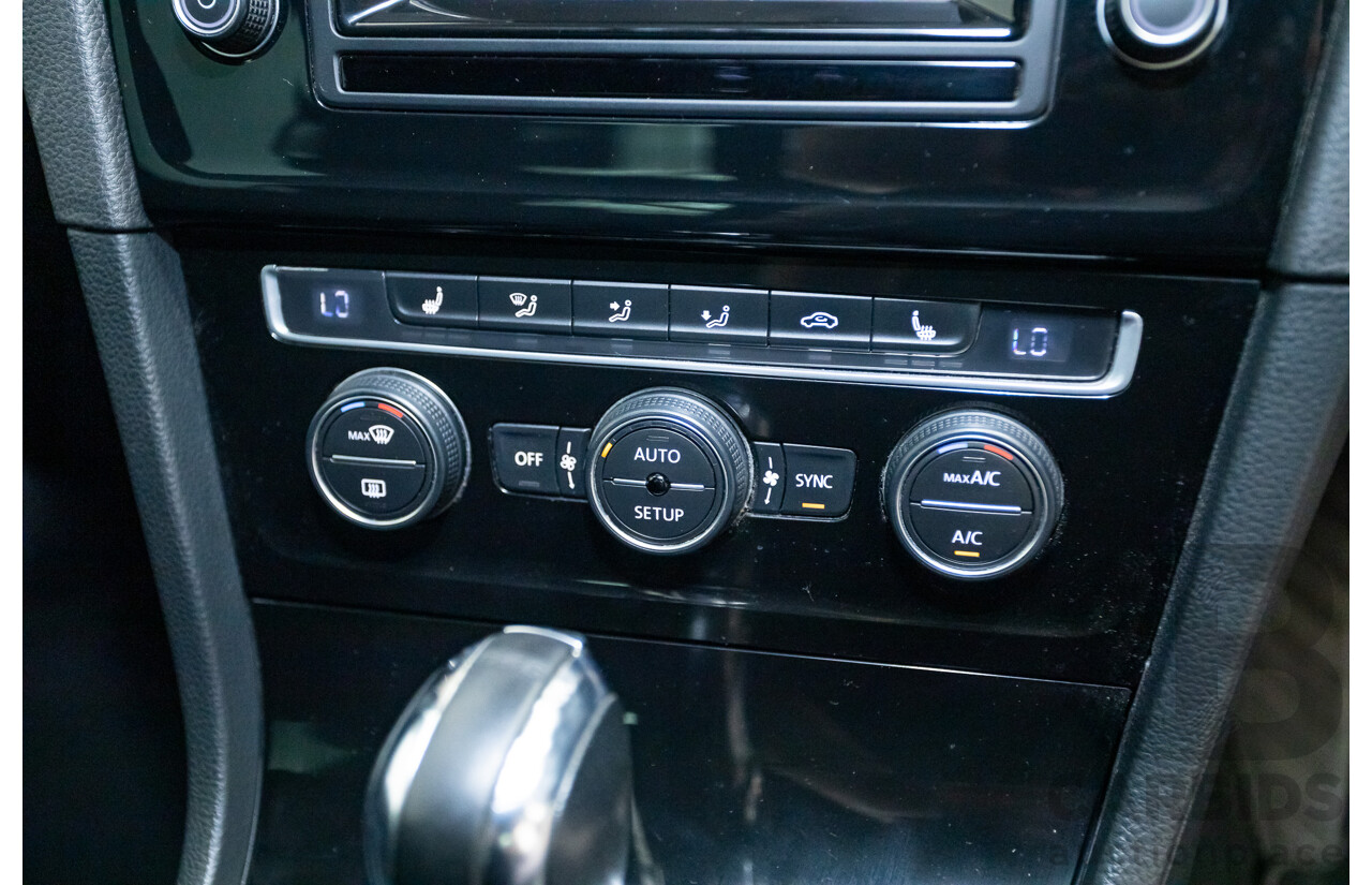 5/2014 Volkswagen Golf R Mk7 (AWD) AU MY14 5d Hatchback Lapiz Blue Metallic Turbo 2.0L