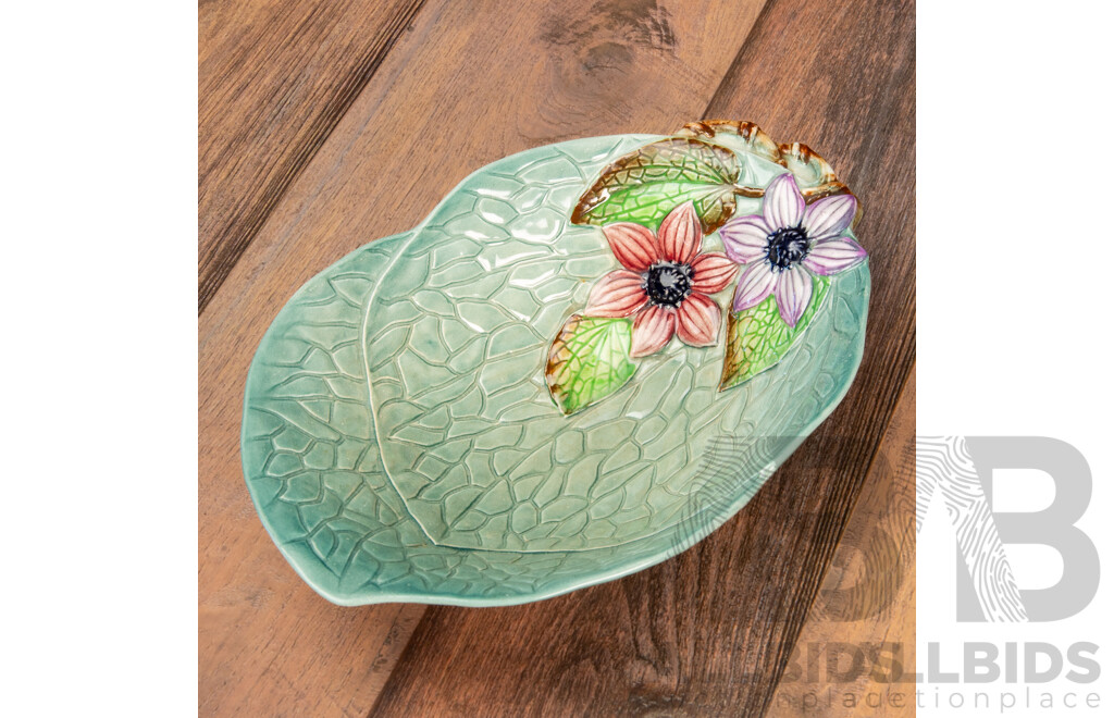 Carlton Ware Glazed Leaf Form Dish