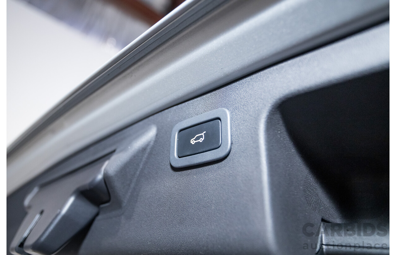 12/2015 Land Rover Discovery Sport SD4 HSE (AWD) LC 4D Wagon Indus Silver Turbo Diesel 2.2L - 7 Seats