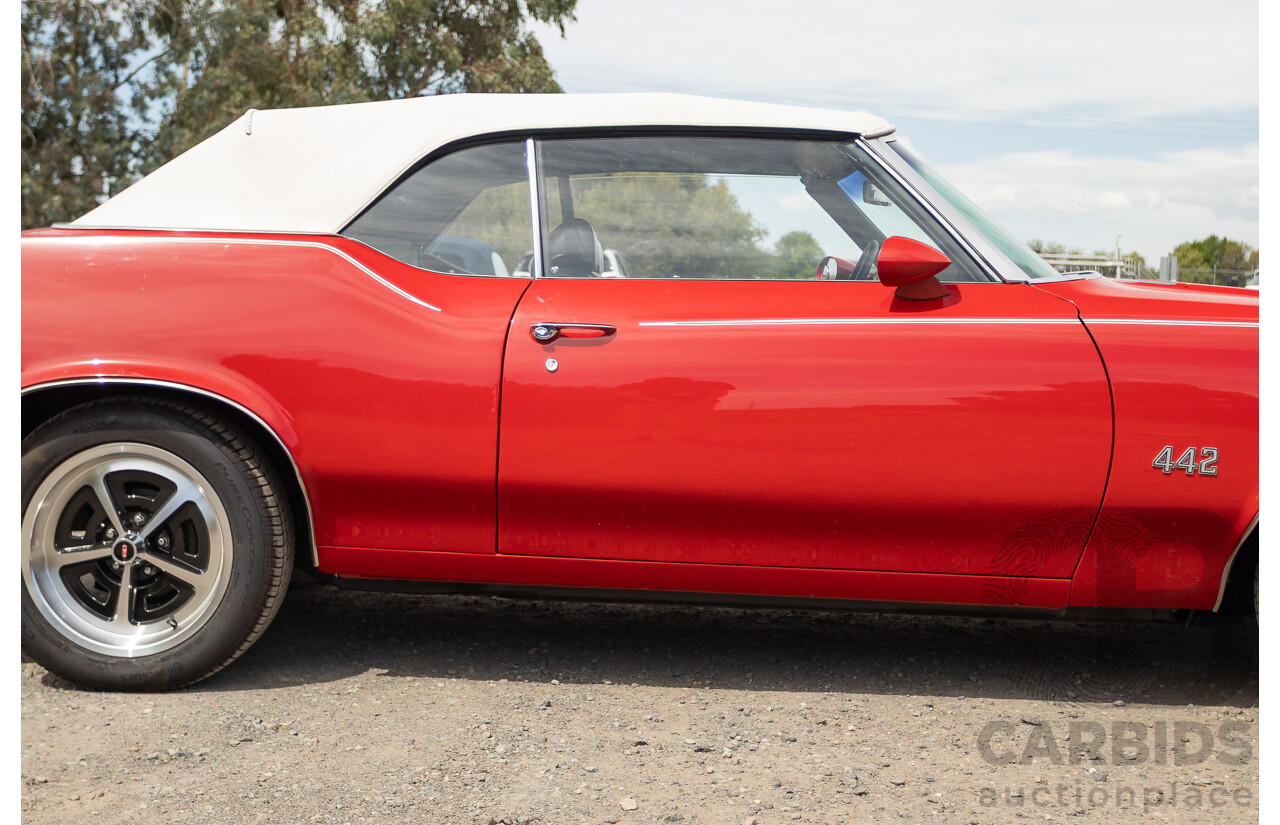 01/1970 Oldsmobile 442 (Cutlass) 2d Convertible Matador Red / White Roof 455ci Rocket V8 7.3L
