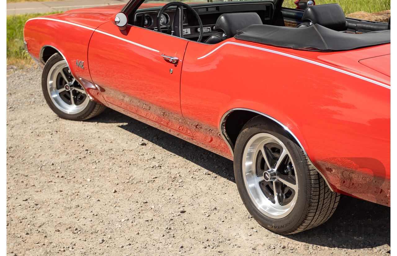01/1970 Oldsmobile 442 (Cutlass) 2d Convertible Matador Red / White Roof 455ci Rocket V8 7.3L