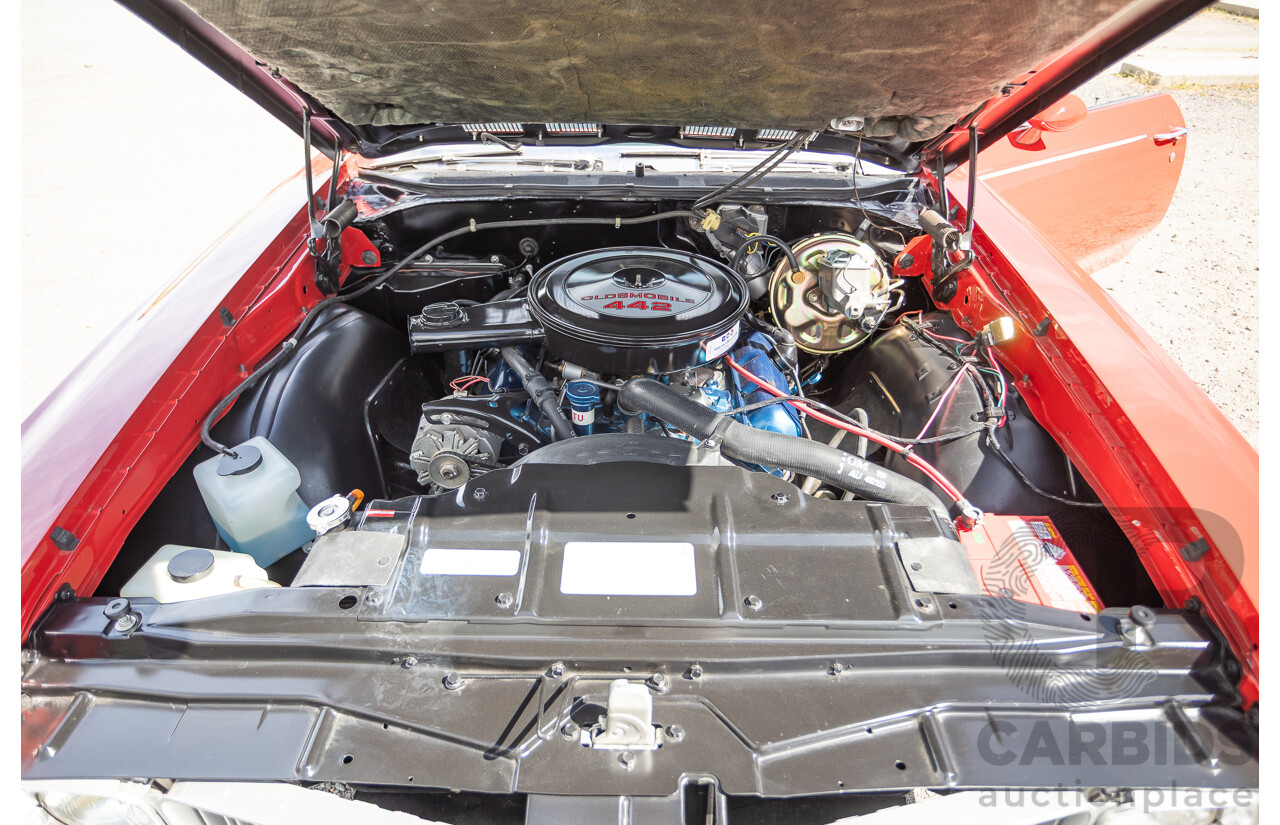 01/1970 Oldsmobile 442 (Cutlass) 2d Convertible Matador Red / White Roof 455ci Rocket V8 7.3L