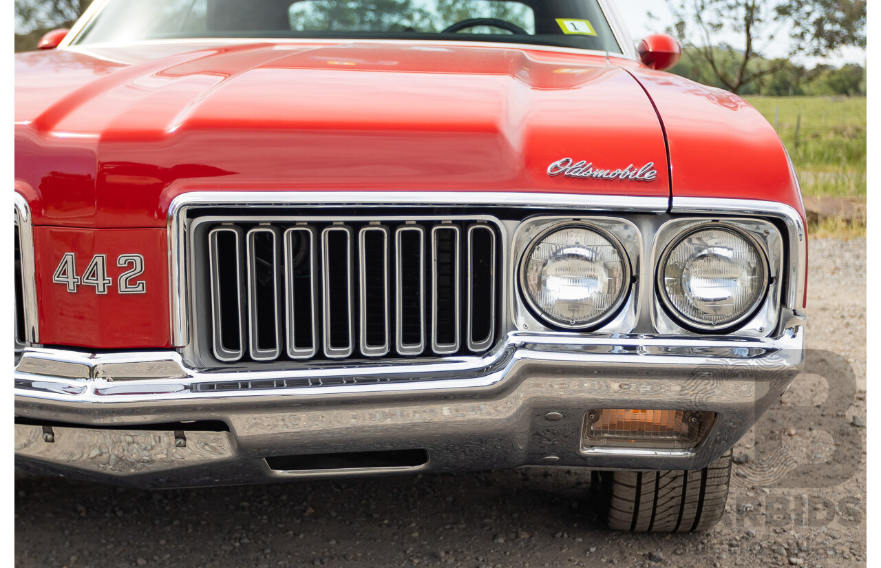 01/1970 Oldsmobile 442 (Cutlass) 2d Convertible Matador Red / White Roof 455ci Rocket V8 7.3L