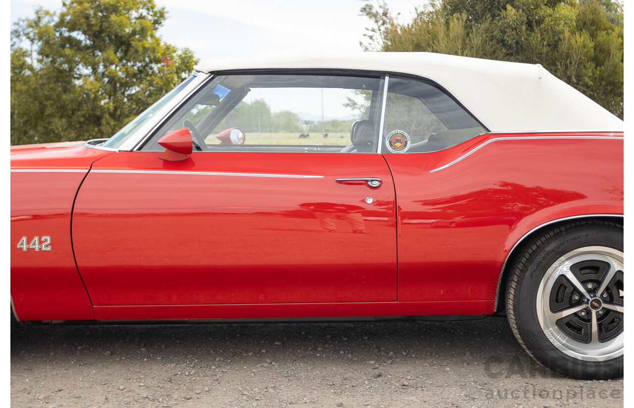 01/1970 Oldsmobile 442 (Cutlass) 2d Convertible Matador Red / White Roof 455ci Rocket V8 7.3L