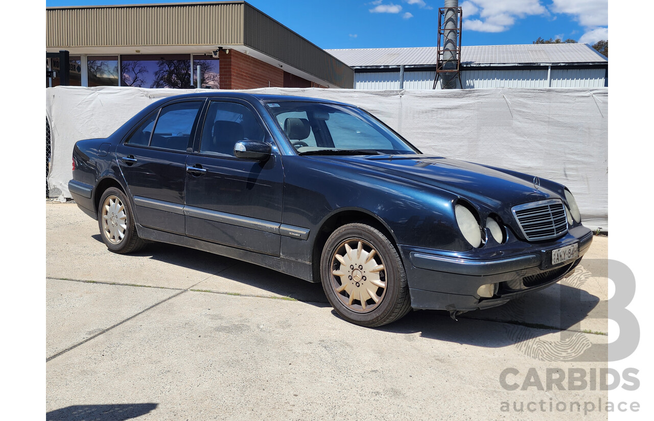 5/2001 Mercedes-Benz E240 Elegance W210 4d Sedan Green 2.4L