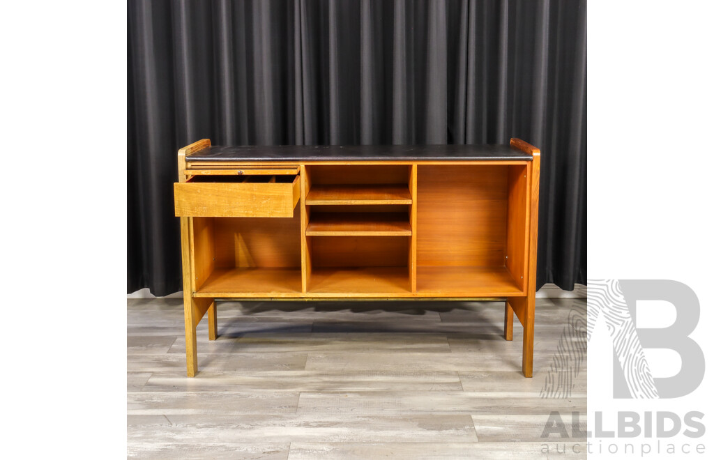 Retro Timber Bar Unit with Leather Top