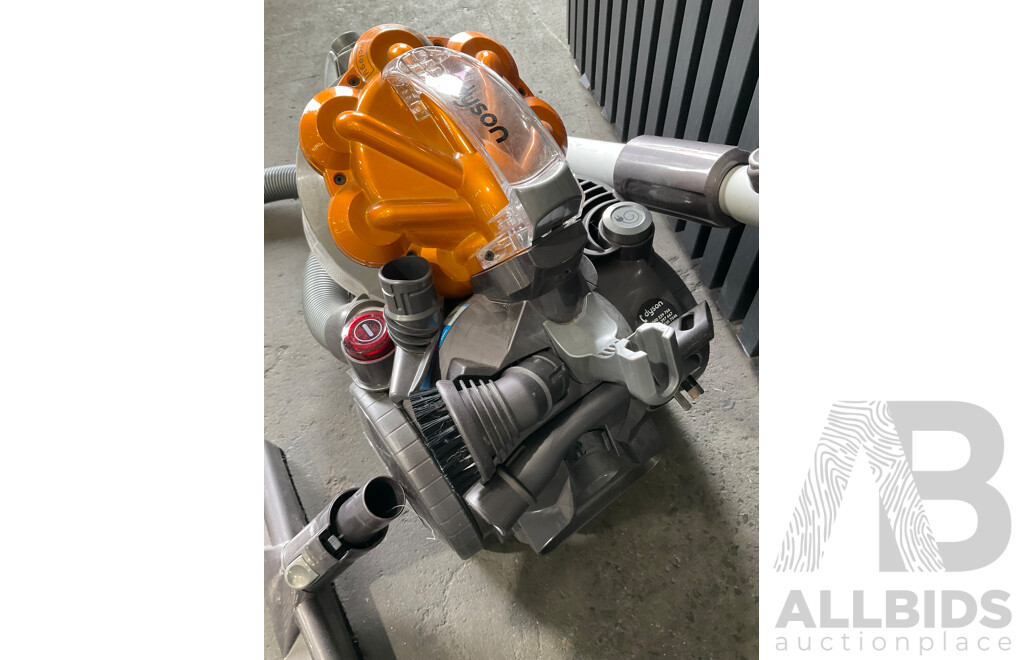 DYSON DC19 Cylinder Vacuum Cleaner