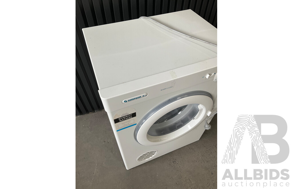 SIMPSON 4kg Vented Dryer (39P400M)