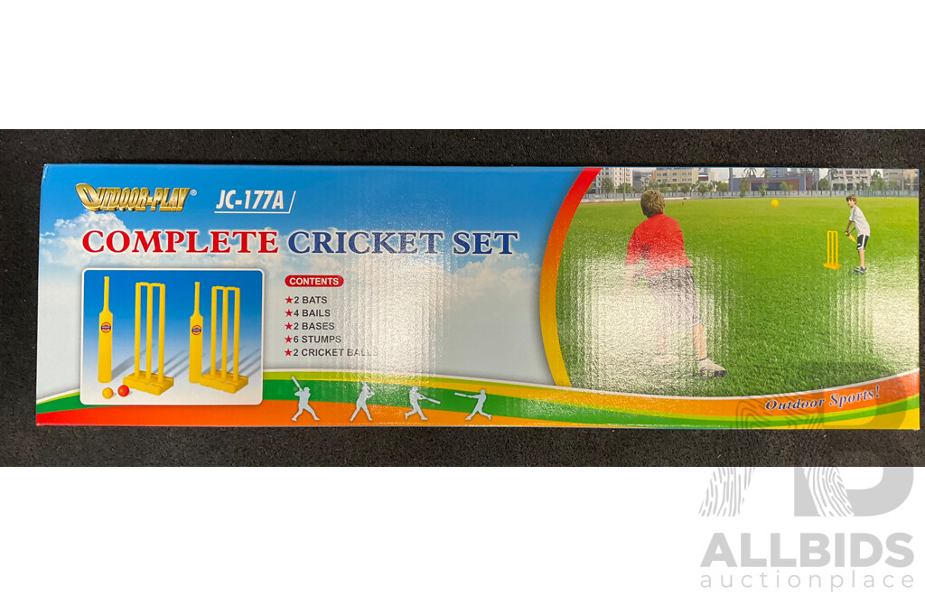 Collection of Various Sports Equipment for Golf, Cricket, Basketball, Netball, Including Various Balls, Velcro Golf Target Set and More - Lot of 25