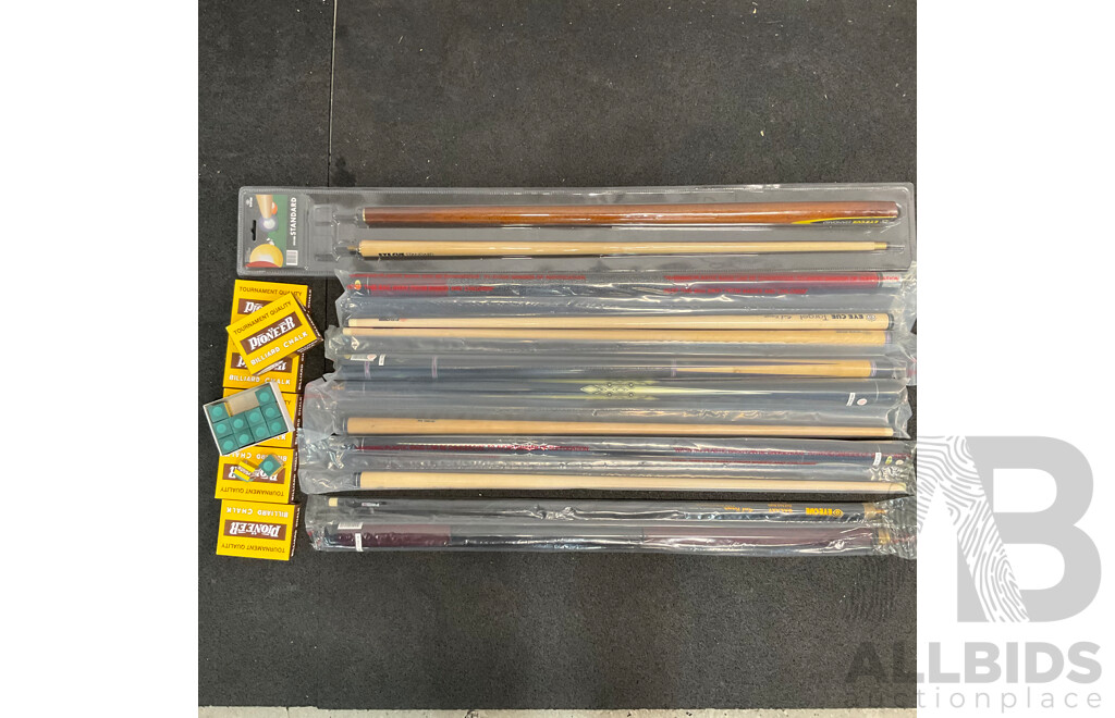 Assorted Billiard Equipment - Nick Varner Cue (6x) and Chalks - Lot of 12