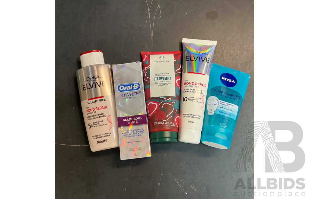 Assorted Bathroom & Shower Products