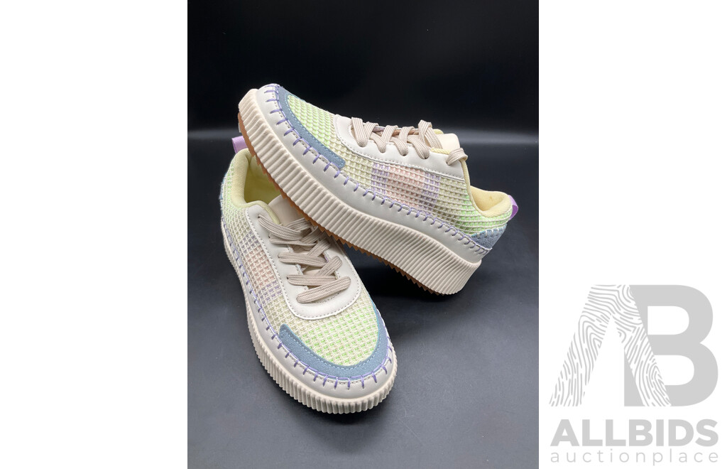 Nicole Miller Size 7 Brita Sneakers