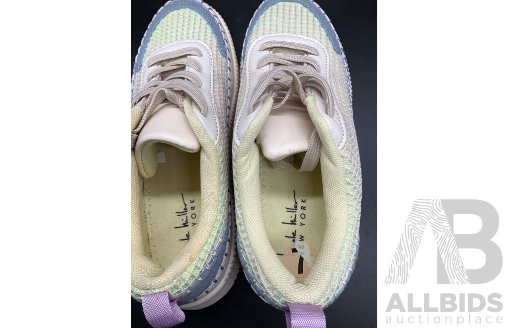 Nicole Miller Size 7 Brita Sneakers