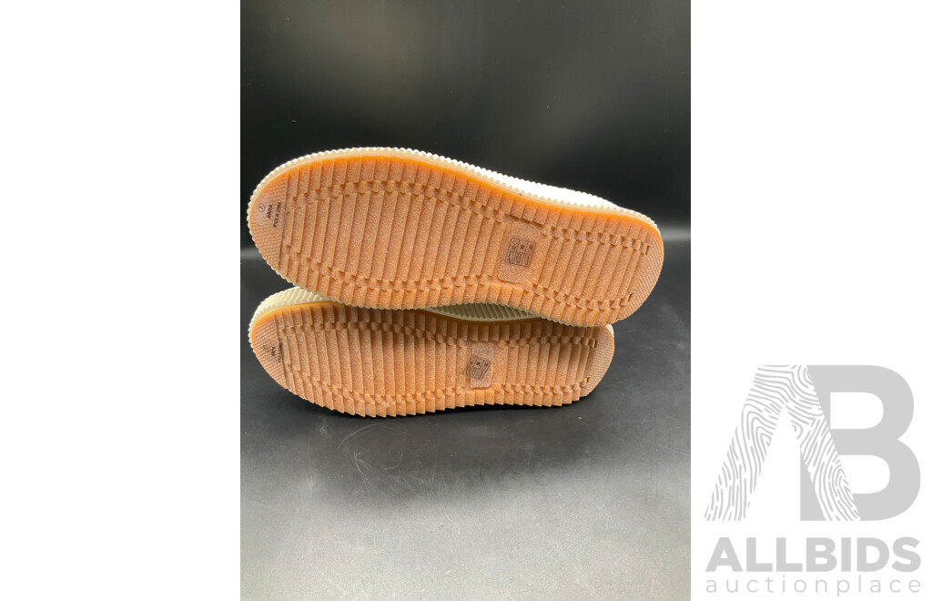 Nicole Miller Size 7 Brita Sneakers