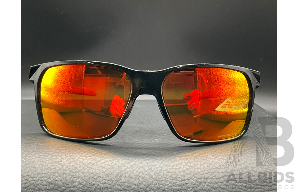 Portal Sunglasses Branded OAKLEY