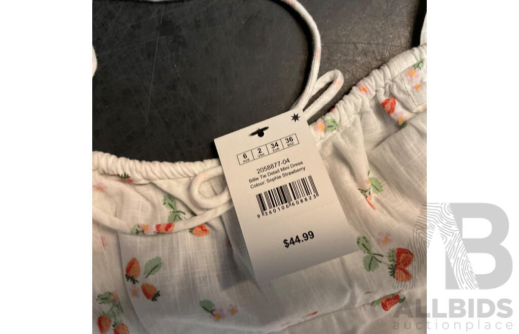 Assorted Apparel for Women and Youth - Vaiours Sizes