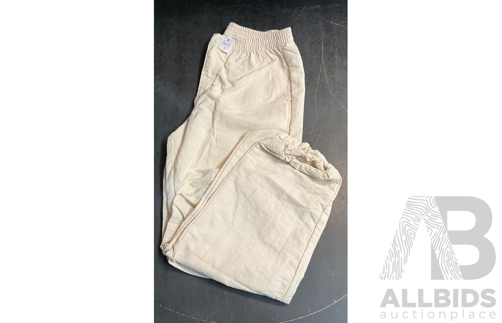 Assorted Apparel for Women and Youth - Vaiours Sizes