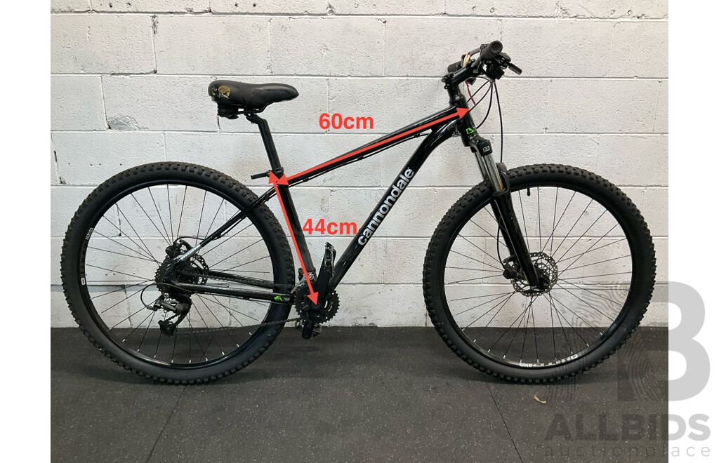 CANNONDALE Trail 7 Size S Mountain Bike